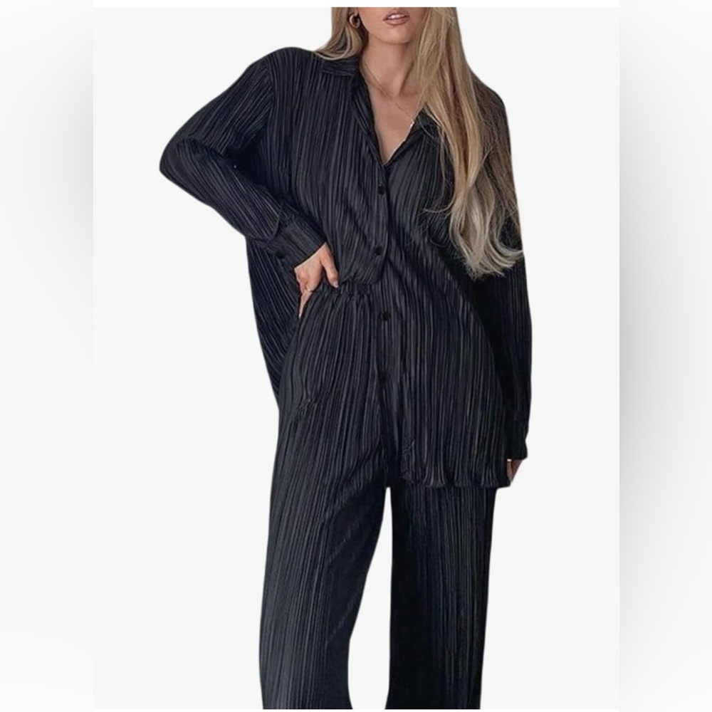 Black “satin” crinkle leisure set